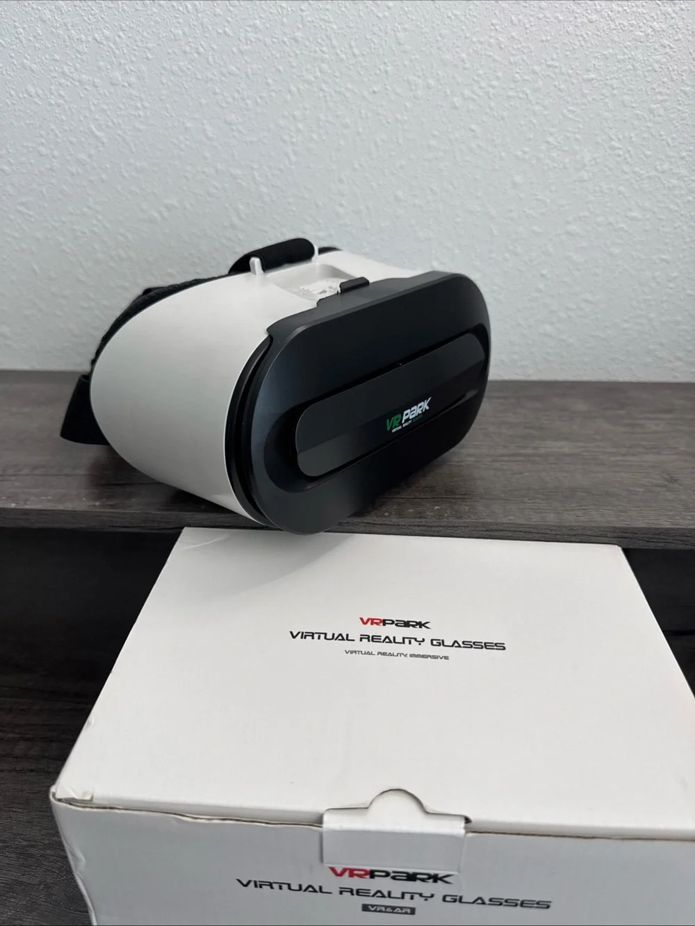 White and Black VR Headset with Adjustable Head Strap virtual reality